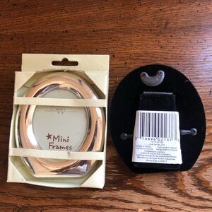 Set Of 2 Silvertone 3 3/4 X 4 1/2" Oval Picture Frames Holds 2.5X3" Photo